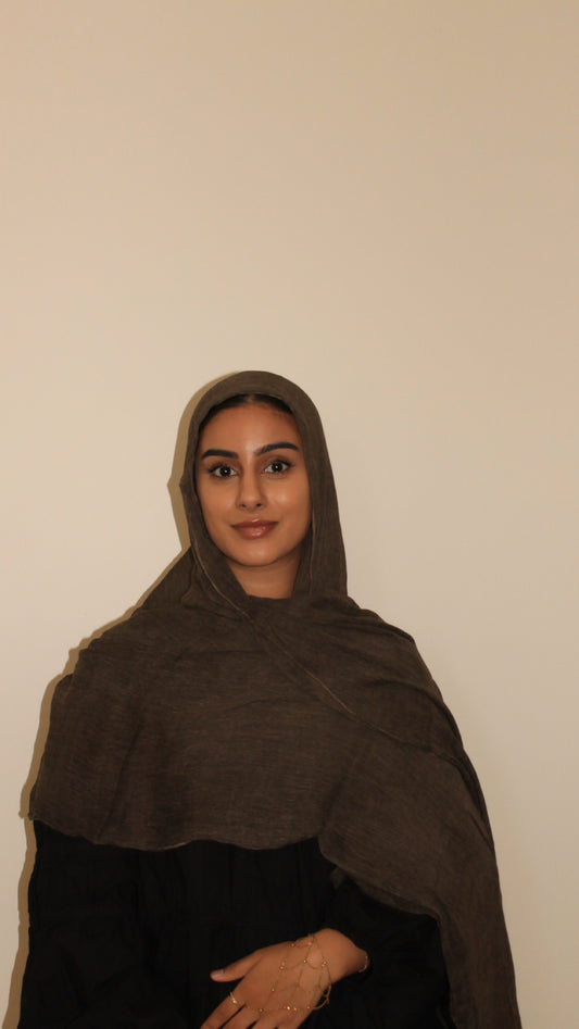 Mocha-crinkle hijjab