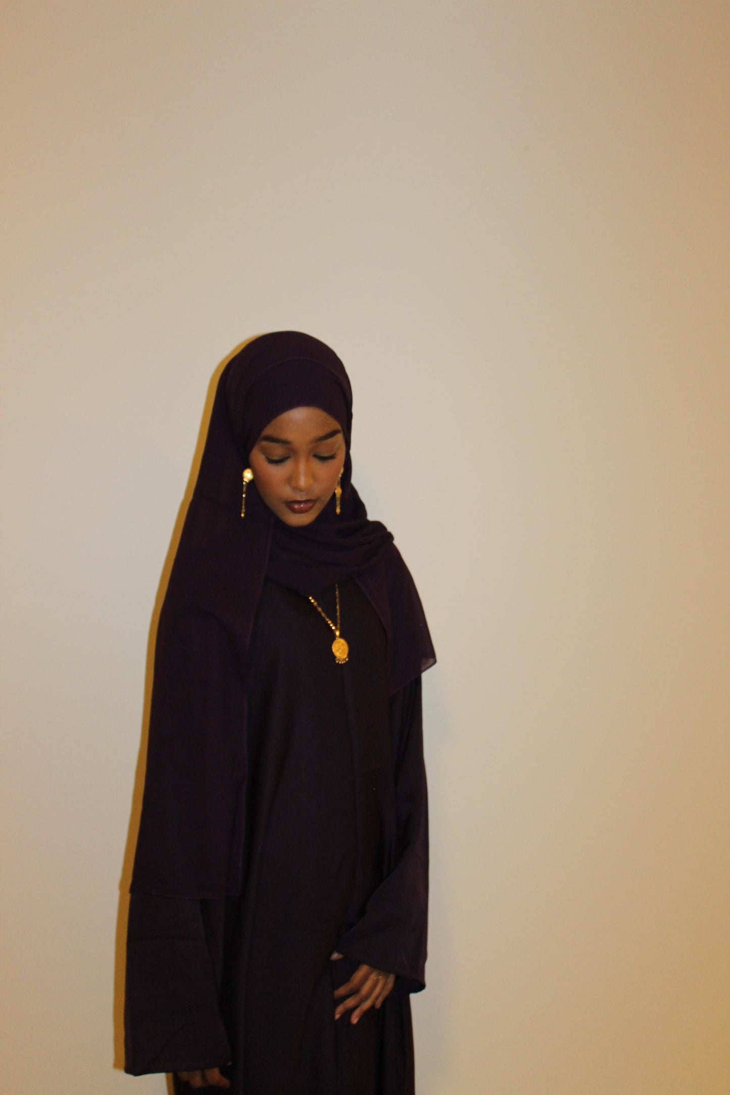 Liyah -closed abaya