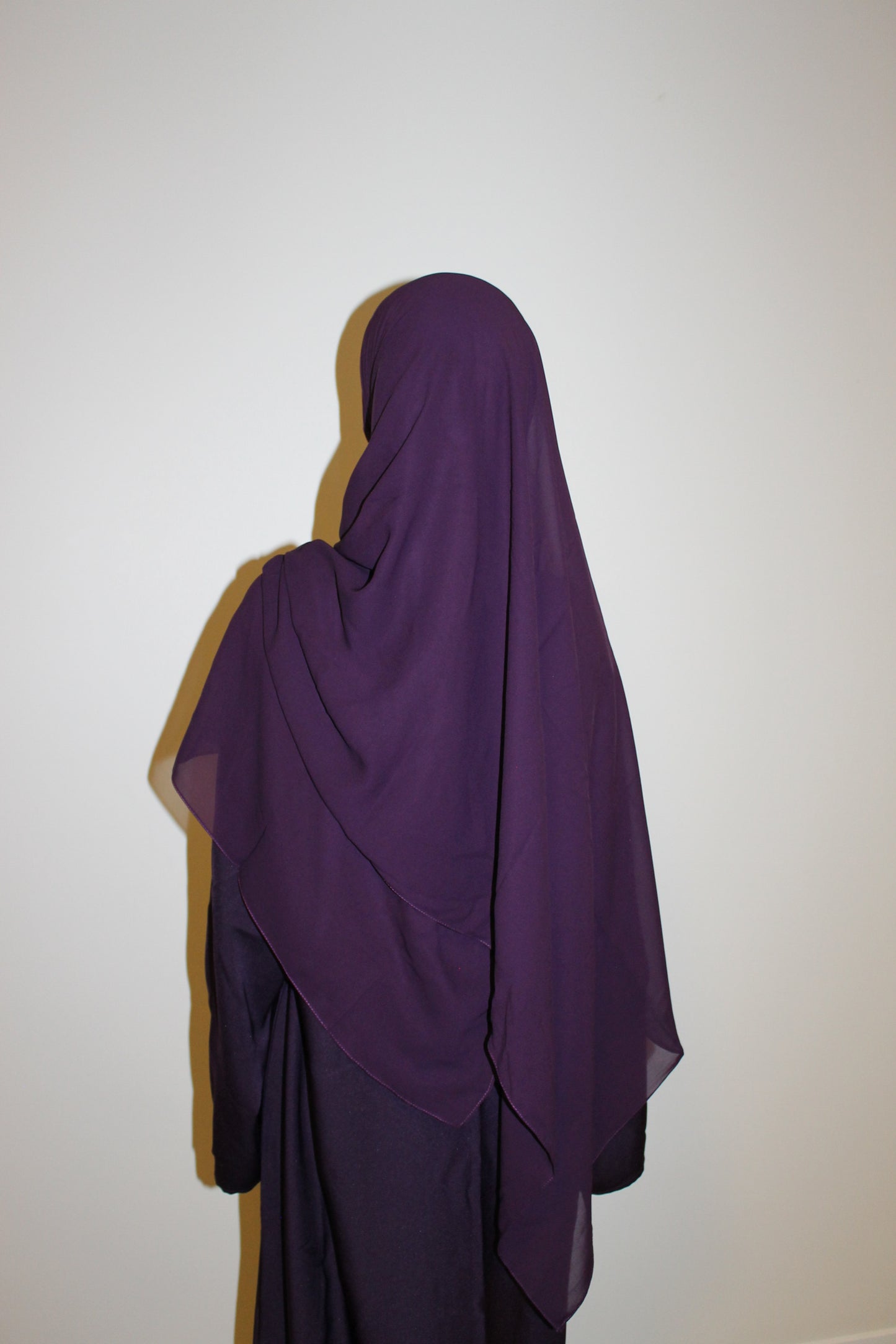Liyah -closed abaya