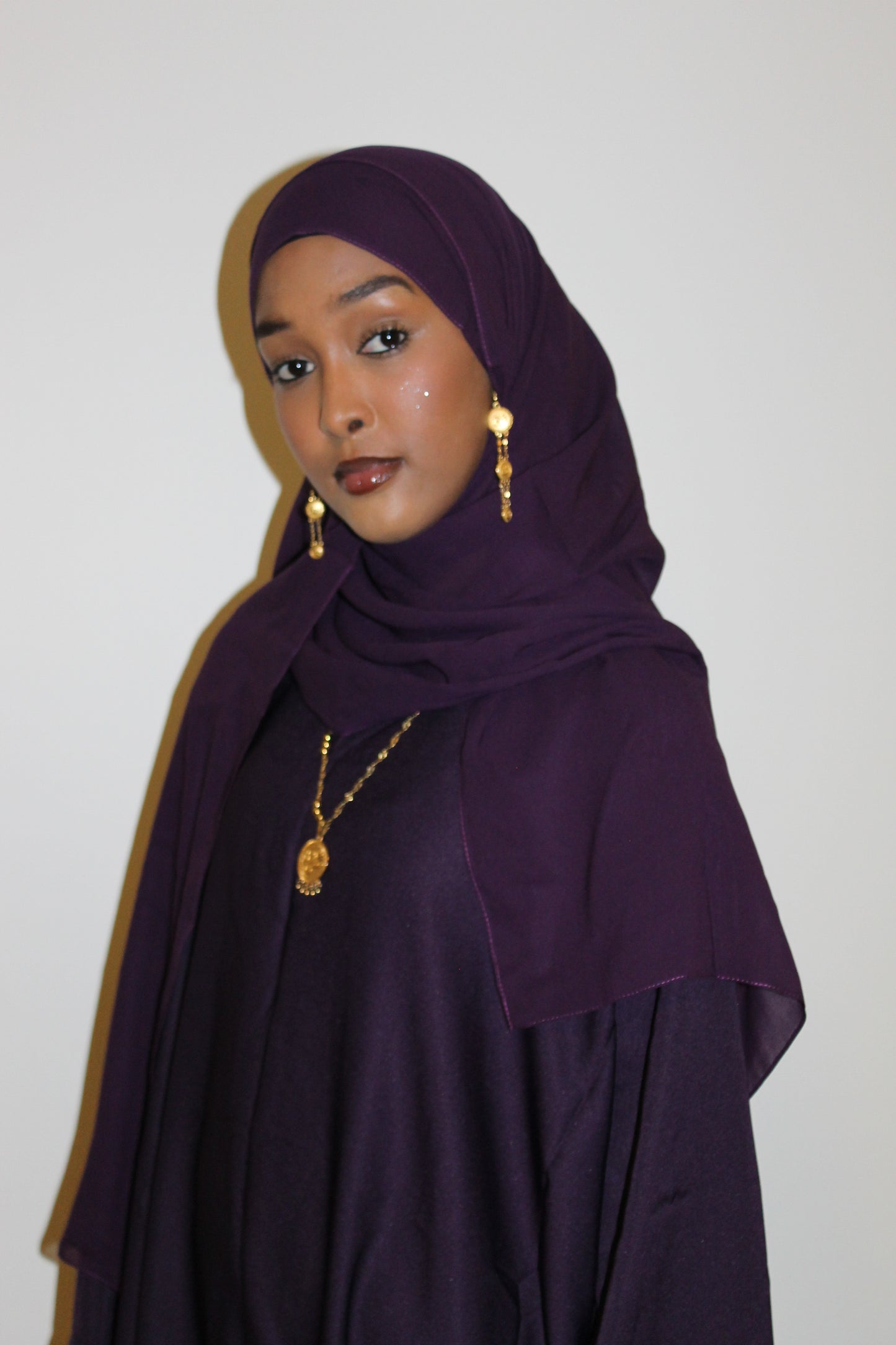 Liyah -closed abaya