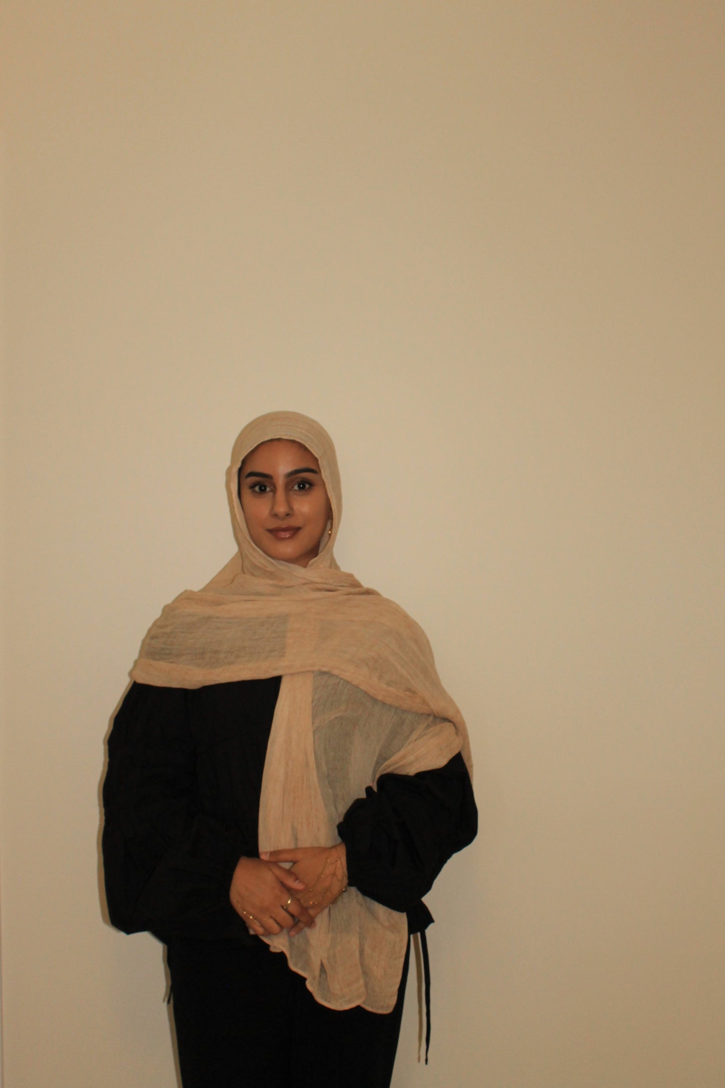 Taupe-crinkle hijjab