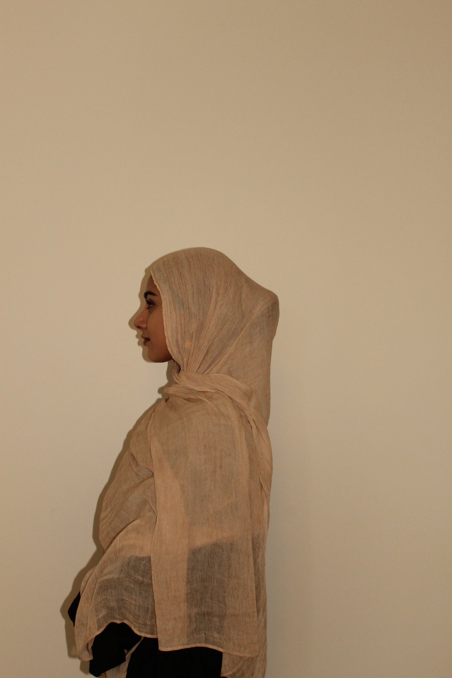Taupe-crinkle hijjab