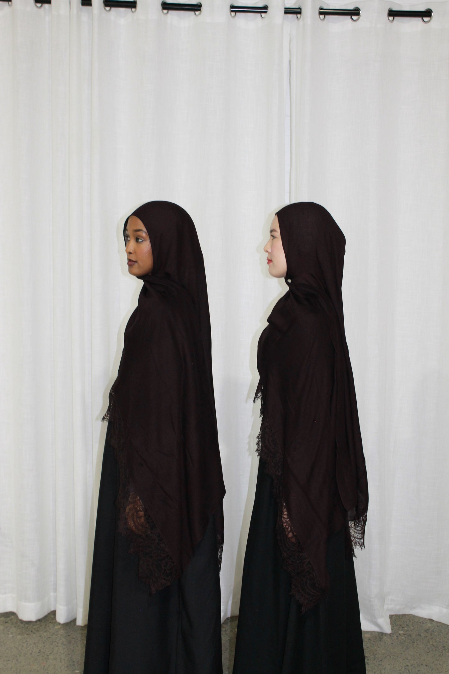 Espresso lace modal