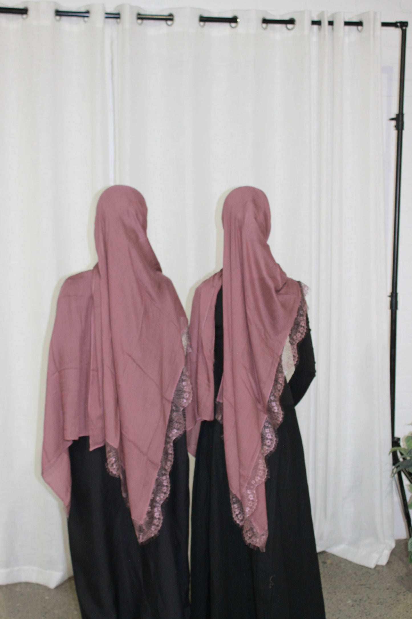 Rose lace modal