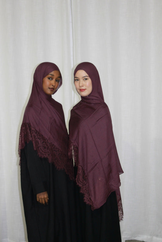 Light purple lace modal