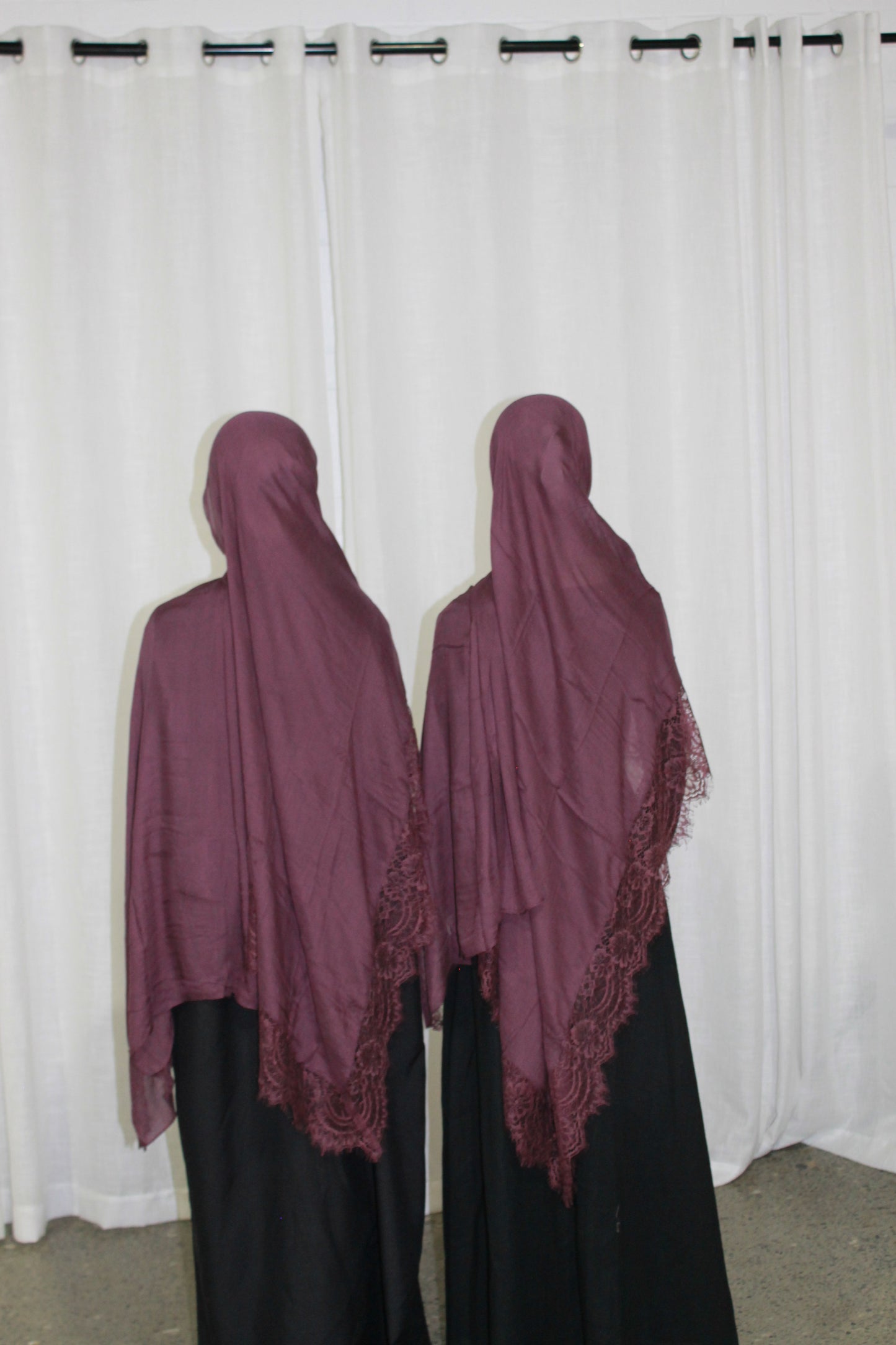 Light purple lace modal
