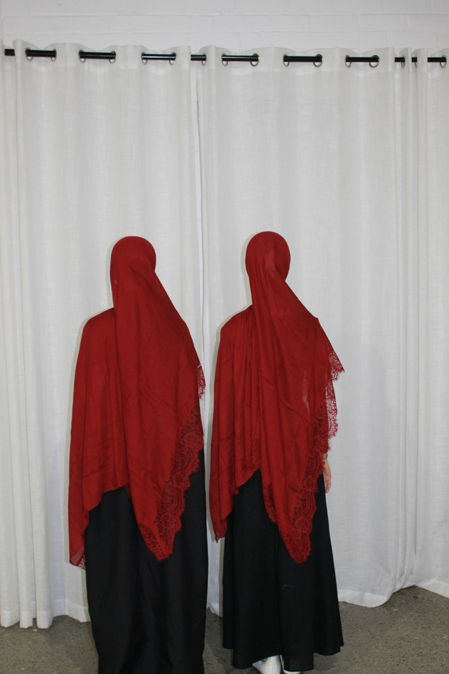 Red lace modal