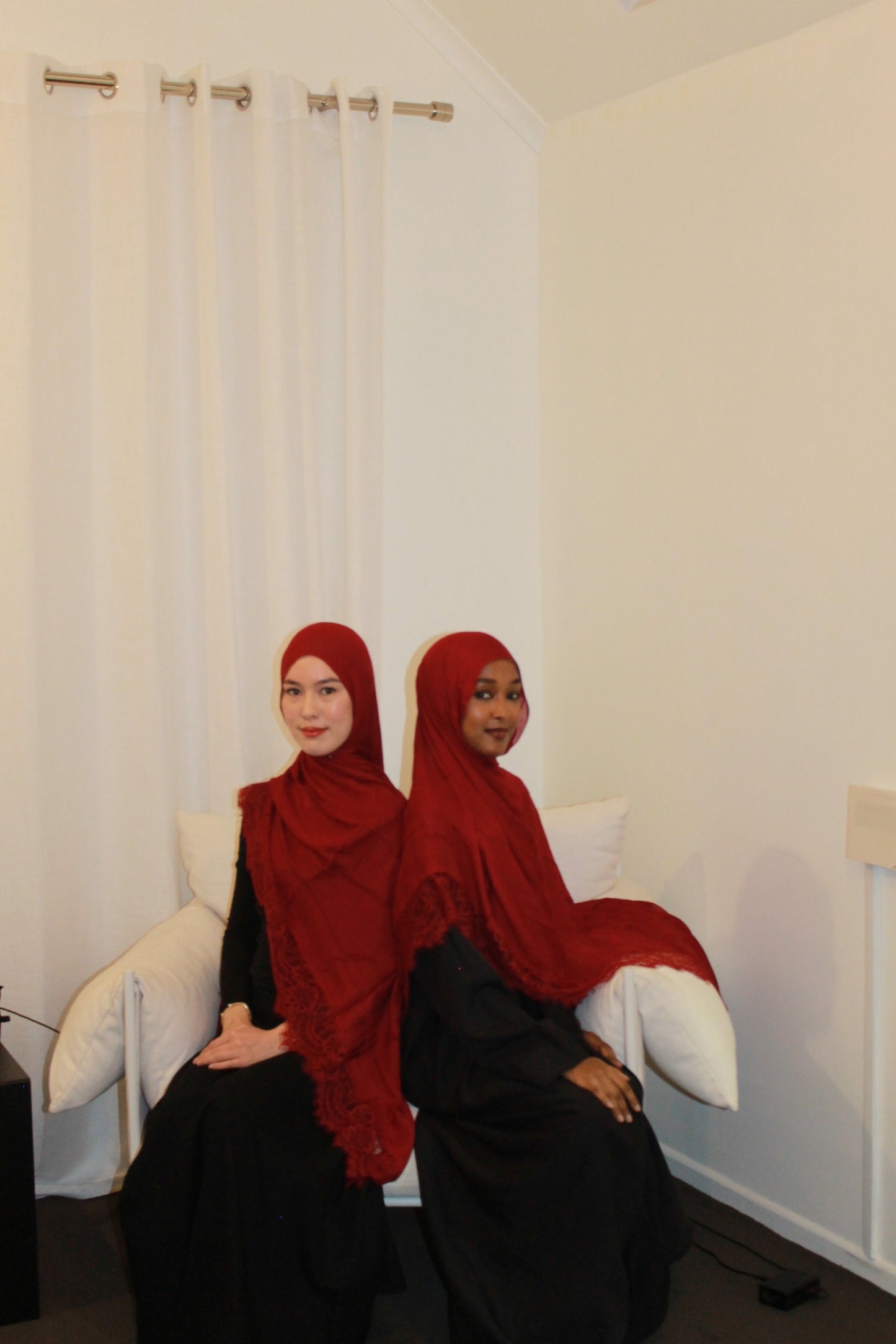 Red lace modal