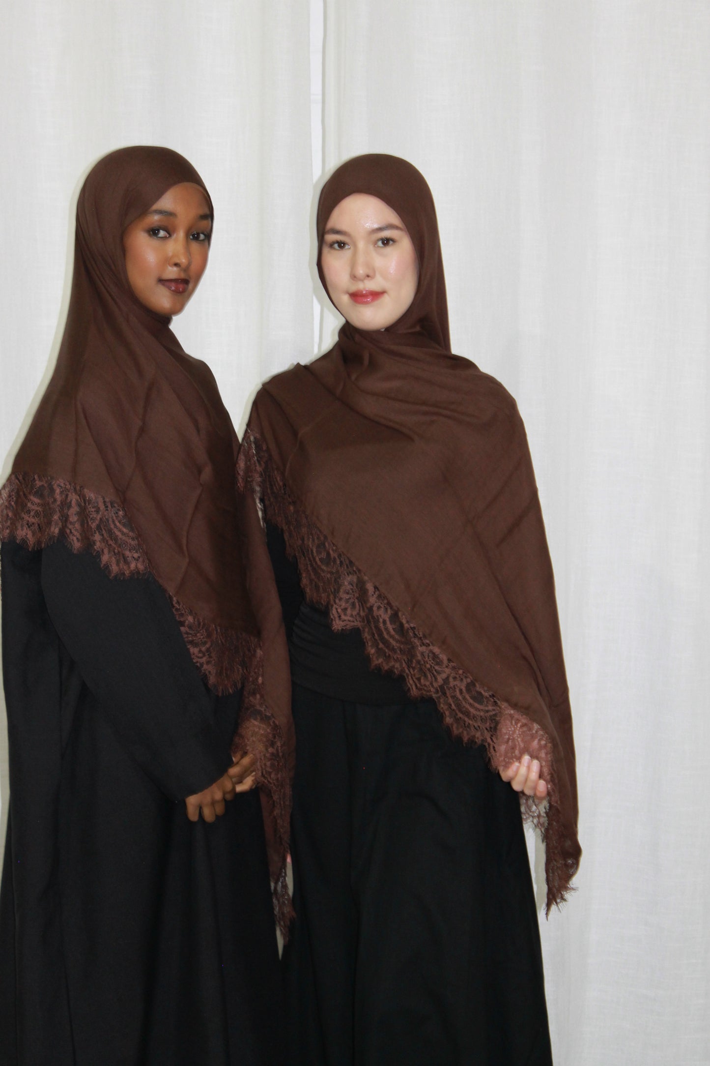 Brown lace modal