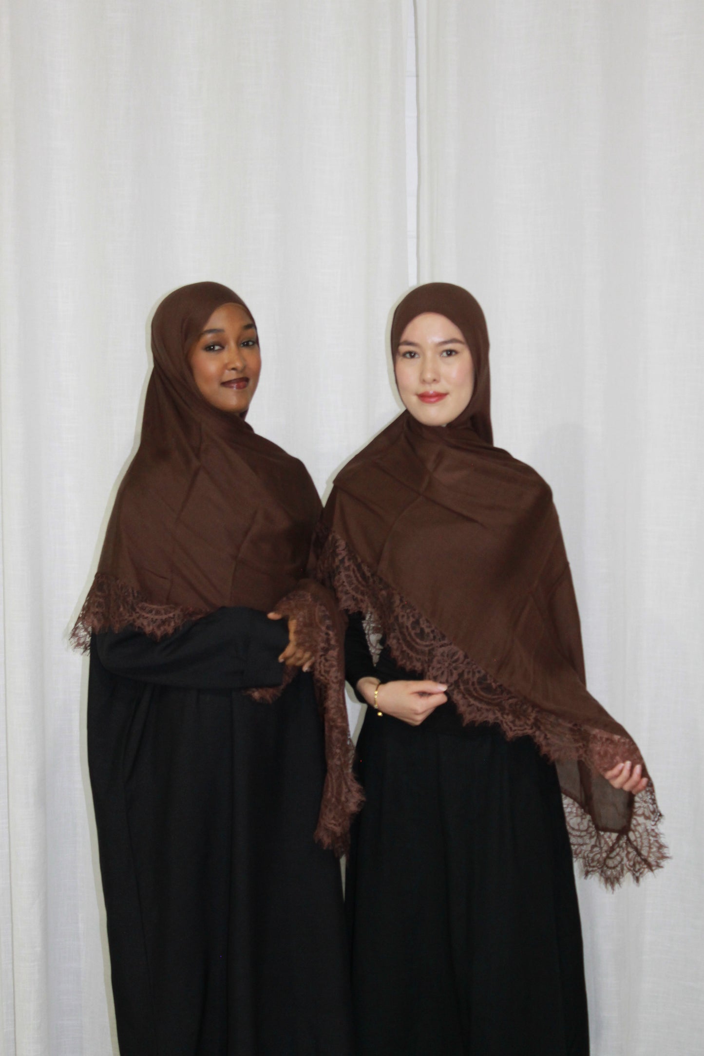 Brown lace modal