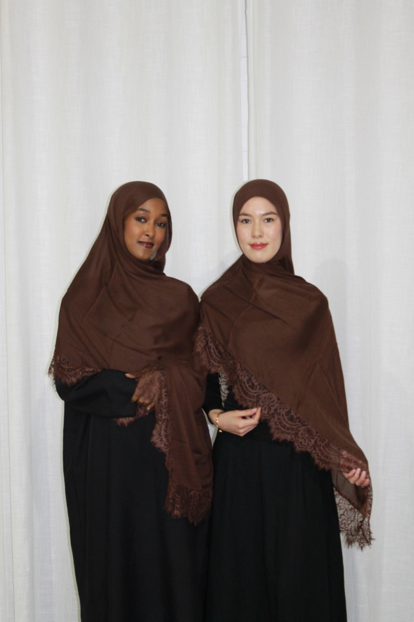 Brown lace modal