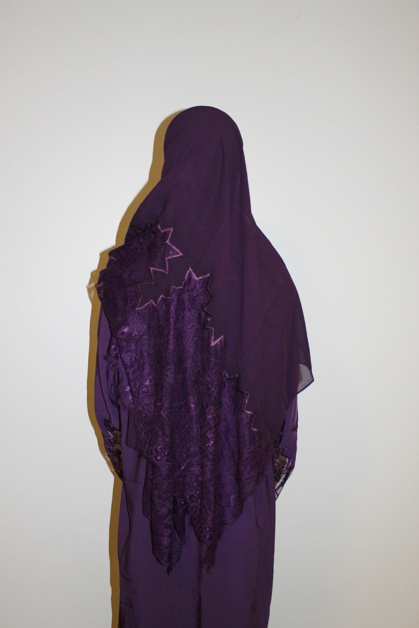 Shamsa-closed abaya