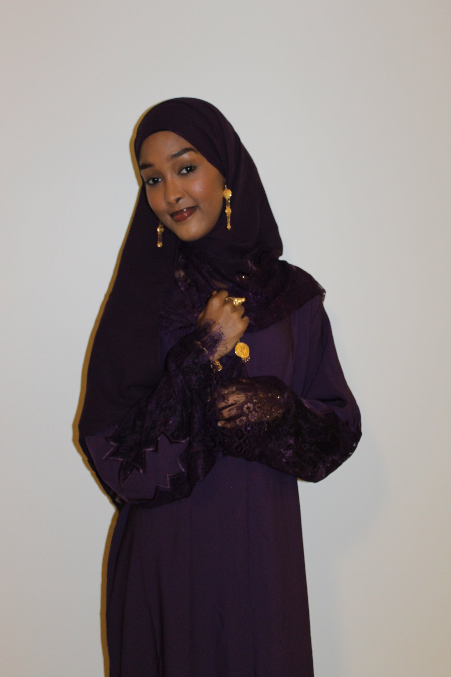 Shamsa-closed abaya
